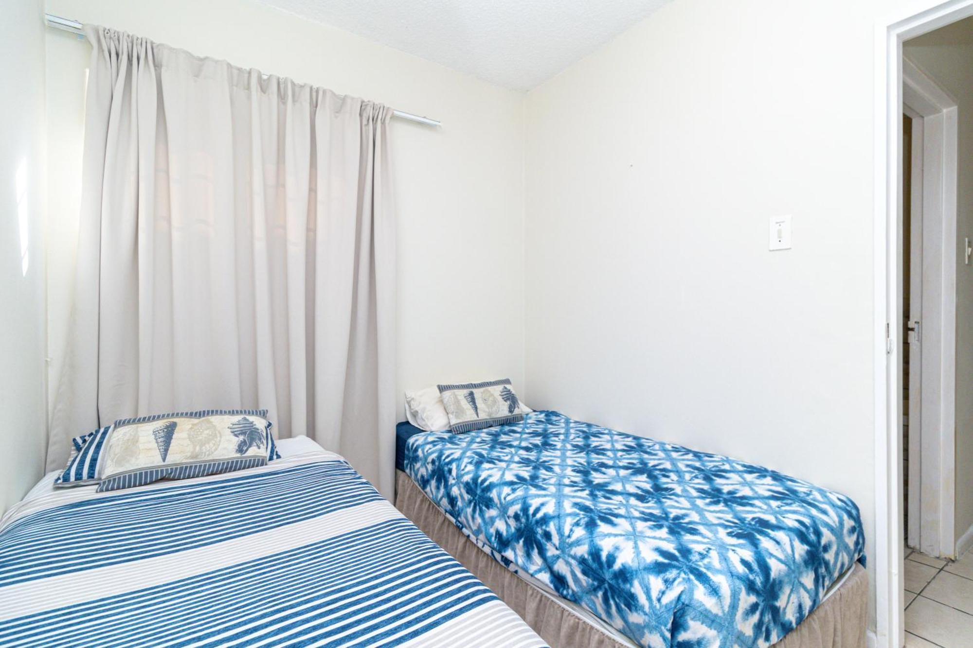 Modern Seaview Apartment Port Elizabeth Bagian luar foto