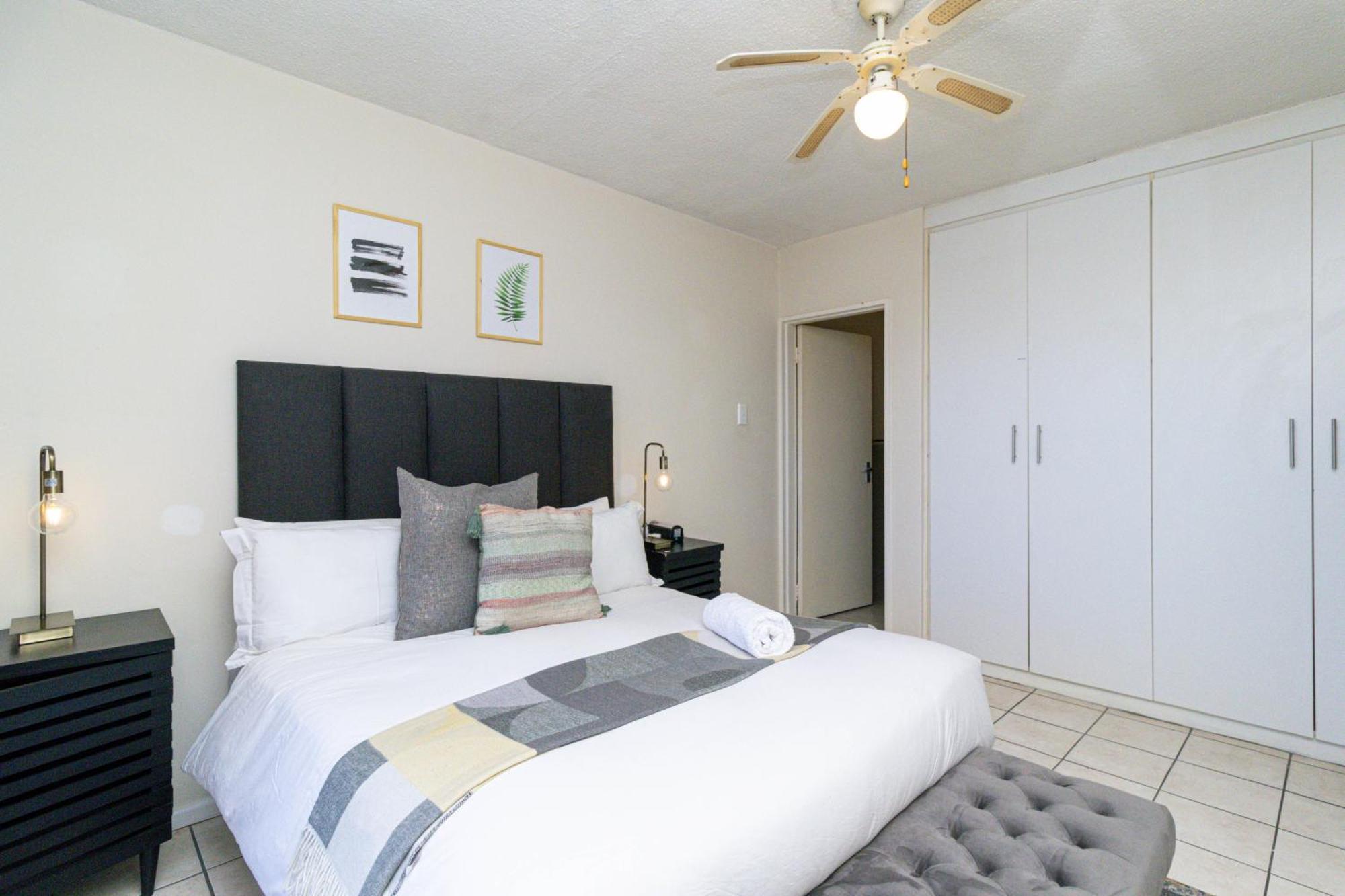 Modern Seaview Apartment Port Elizabeth Bagian luar foto