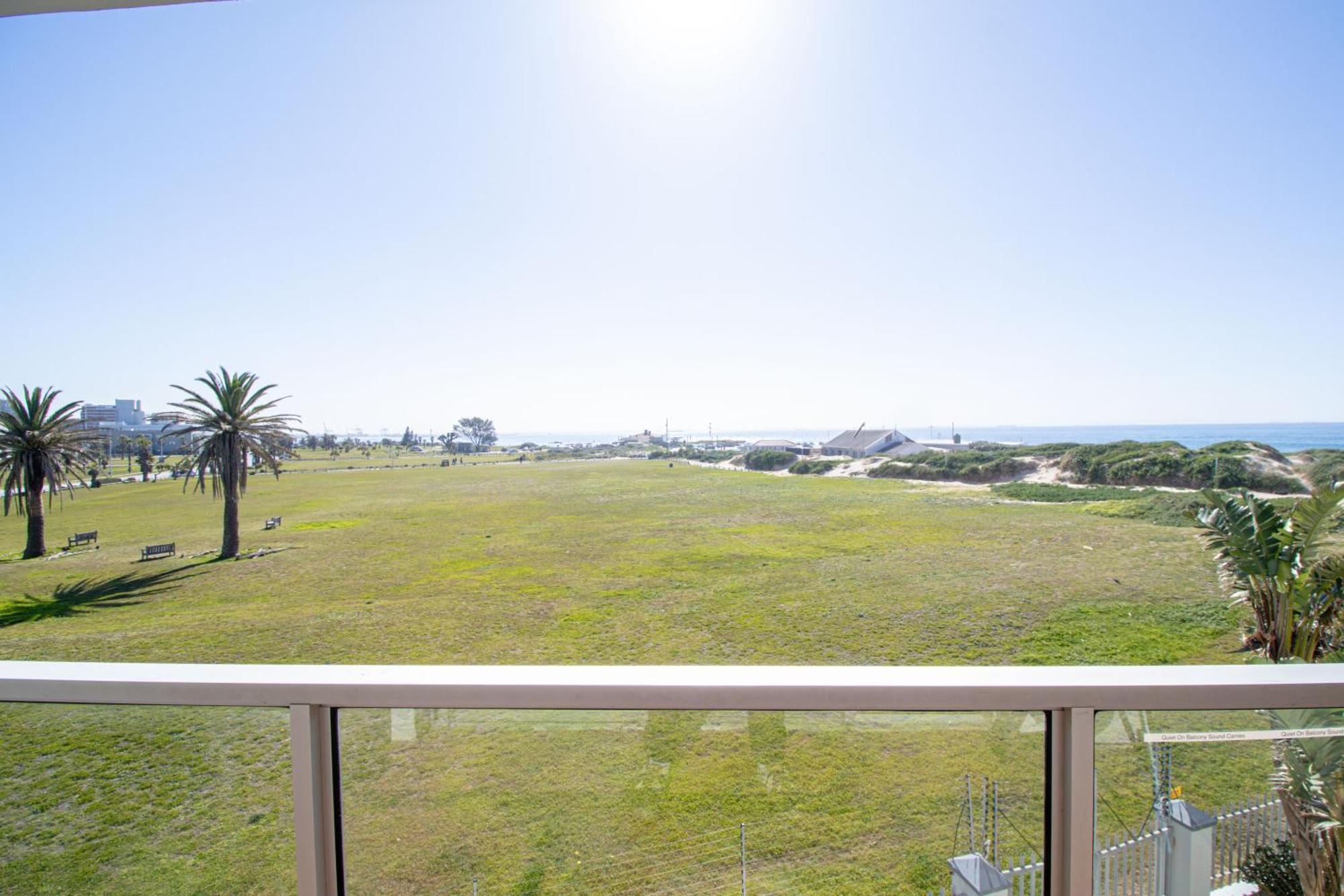 Modern Seaview Apartment Port Elizabeth Bagian luar foto